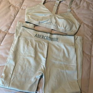 Abercrombie and Fitch workout capris pants set!